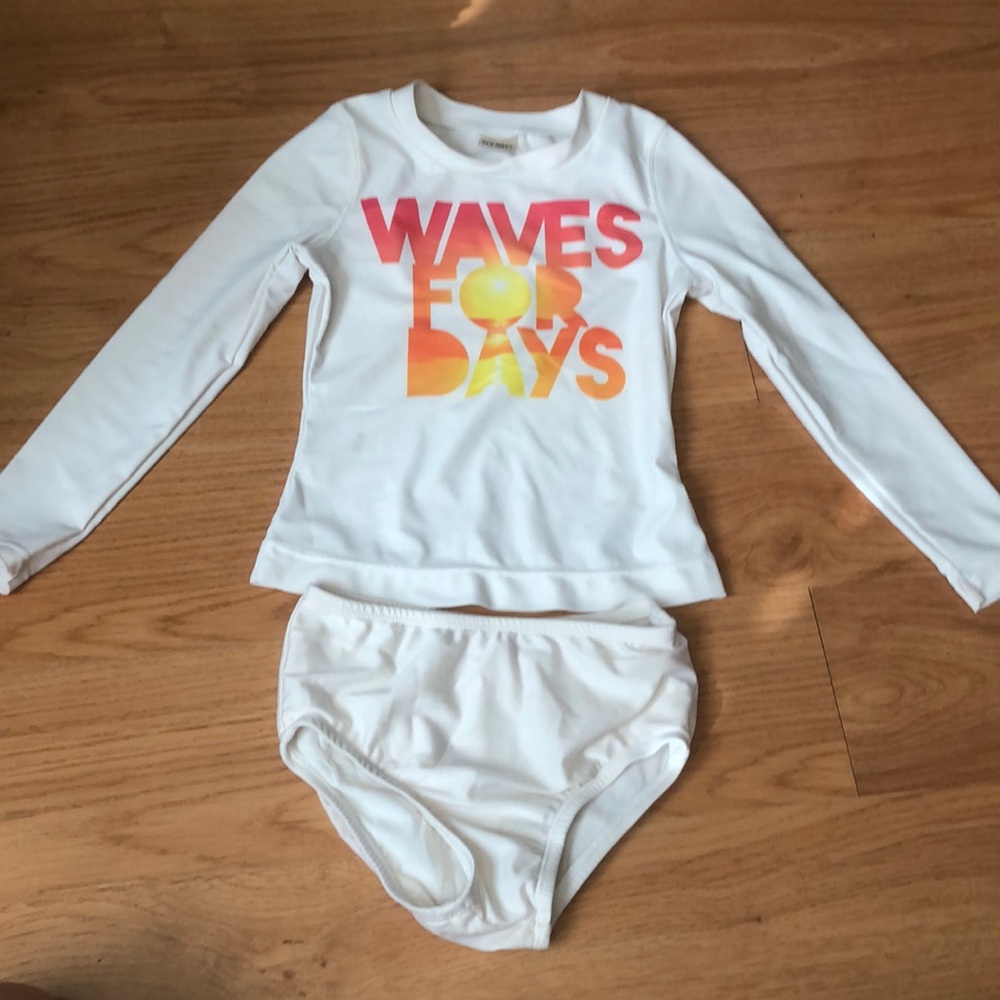 Rash guard top and bottom 2T